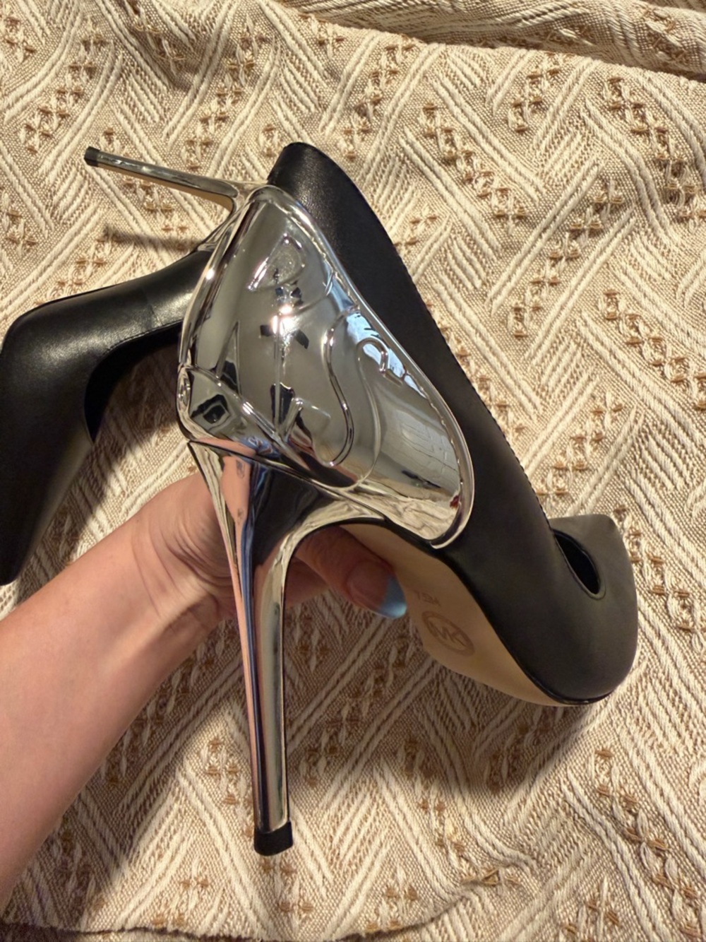 Michael Kors Khloe Leather Pump Black & Silver Logo Heel - Picture 4 of 10